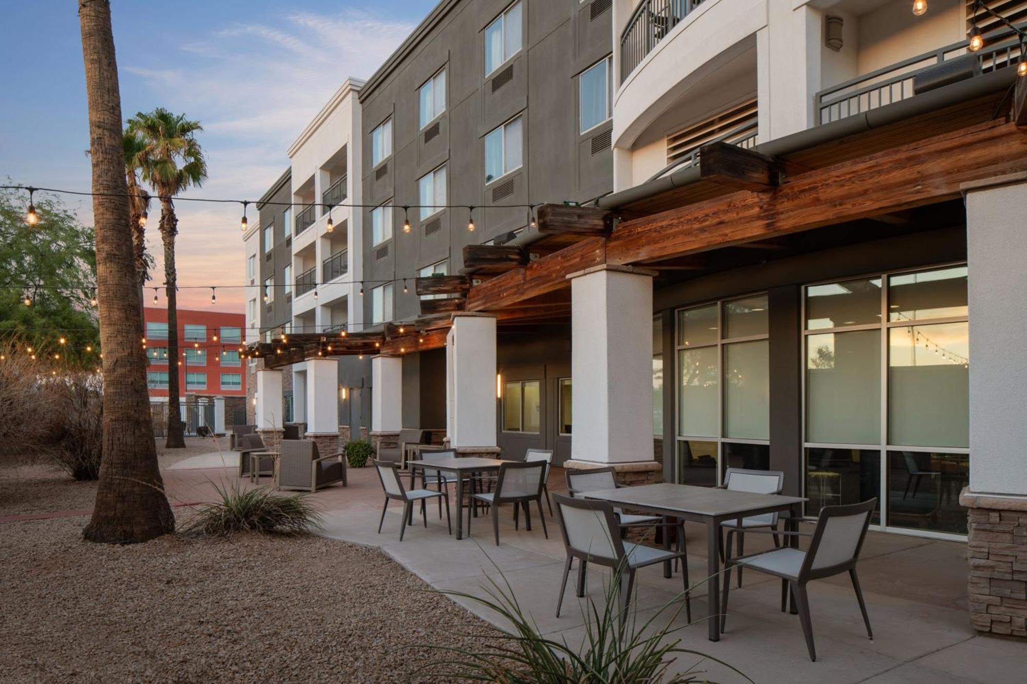 Courtyard By Marriott Phoenix West/Avondale Экстерьер фото